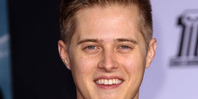 Lucas Grabeel